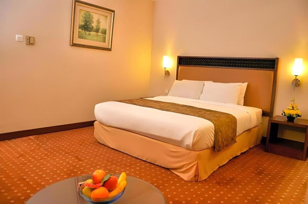 Kartika Chandra Hotel Jakarta Ngoại thất bức ảnh
