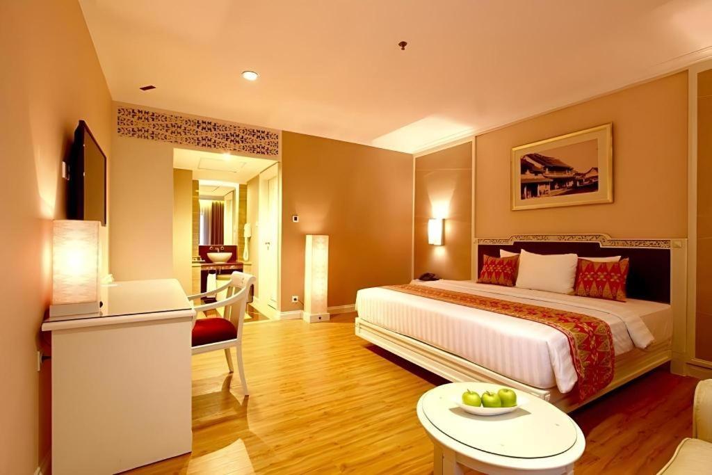 Kartika Chandra Hotel Jakarta Ngoại thất bức ảnh