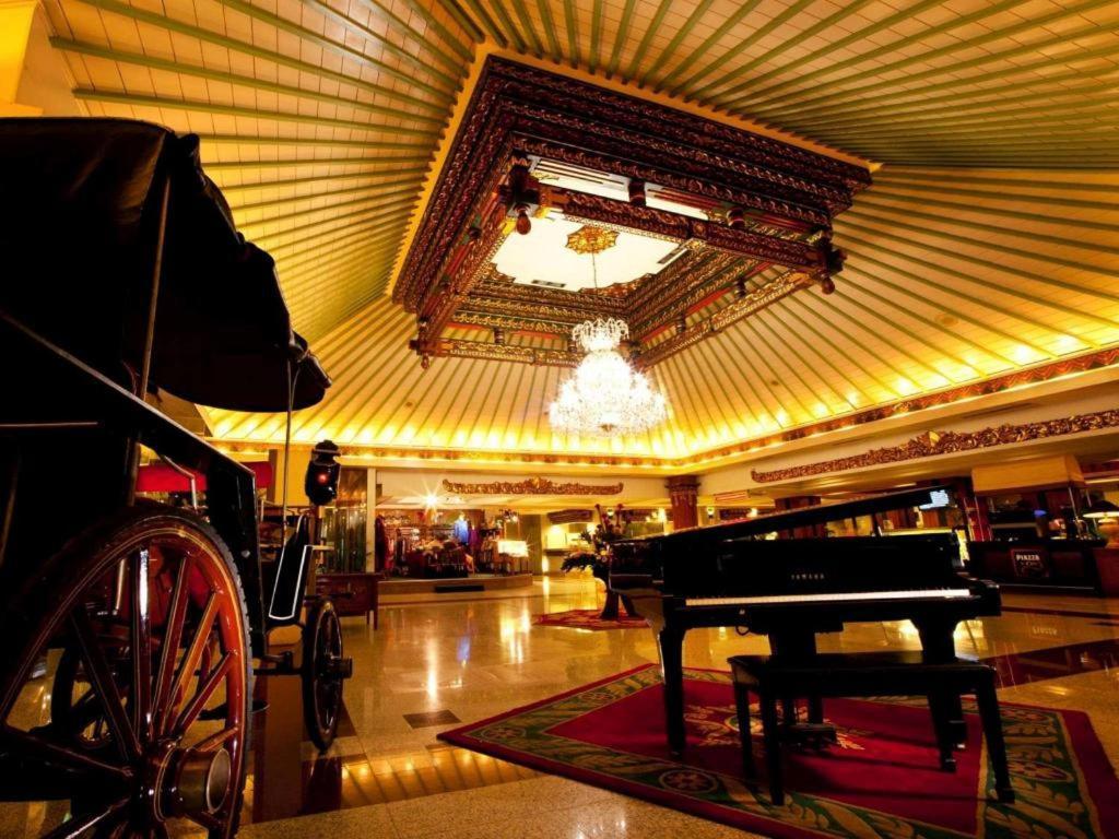 Kartika Chandra Hotel Jakarta Ngoại thất bức ảnh