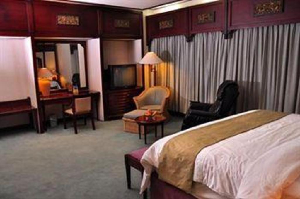 Kartika Chandra Hotel Jakarta Ngoại thất bức ảnh