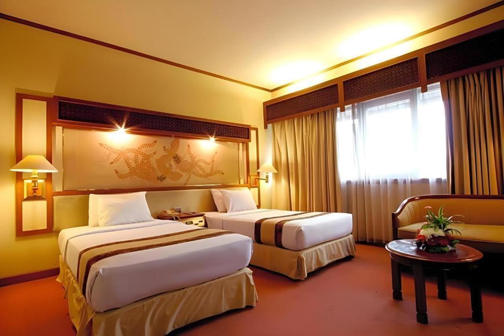 Kartika Chandra Hotel Jakarta Ngoại thất bức ảnh