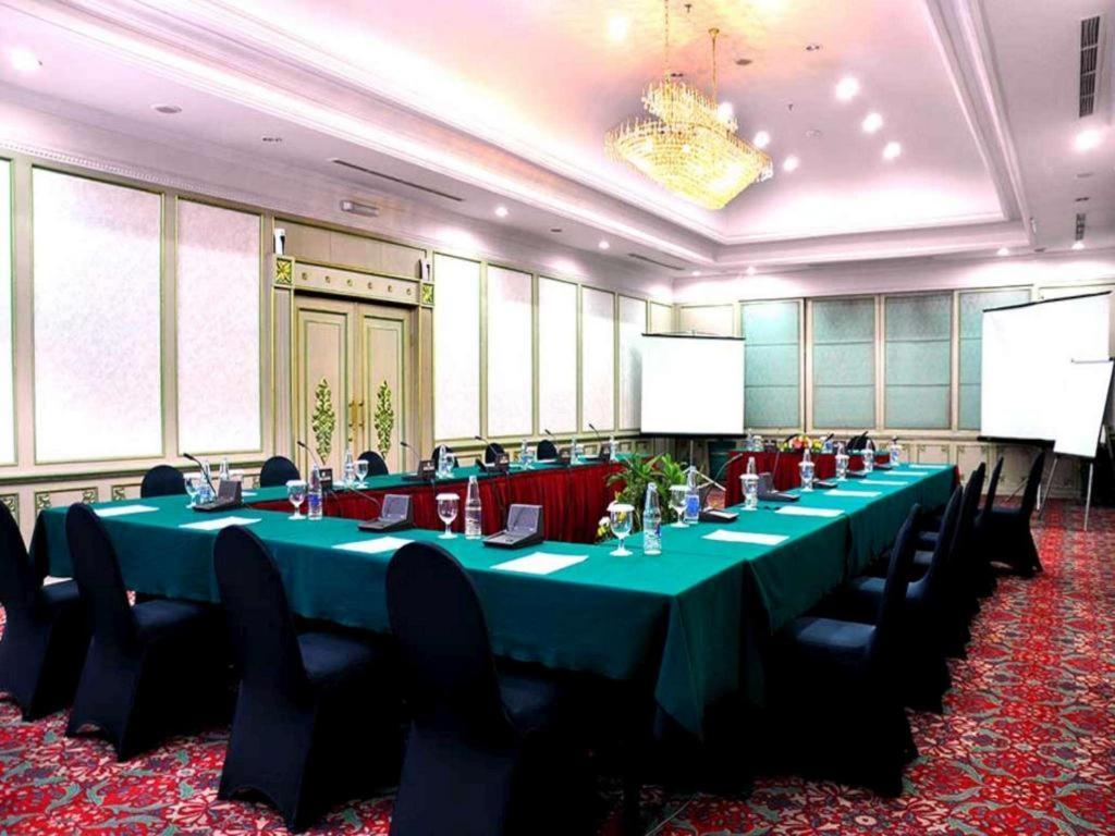 Kartika Chandra Hotel Jakarta Ngoại thất bức ảnh