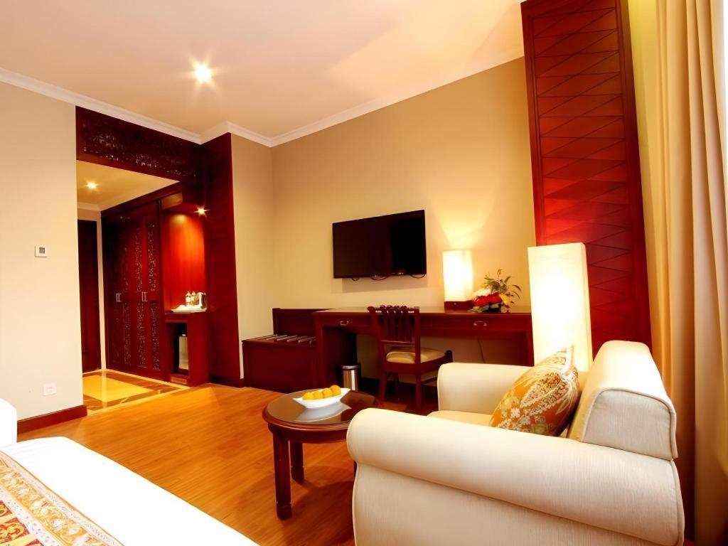 Kartika Chandra Hotel Jakarta Ngoại thất bức ảnh