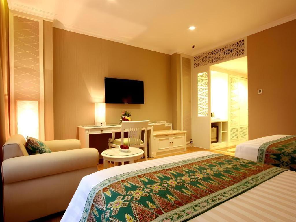Kartika Chandra Hotel Jakarta Ngoại thất bức ảnh