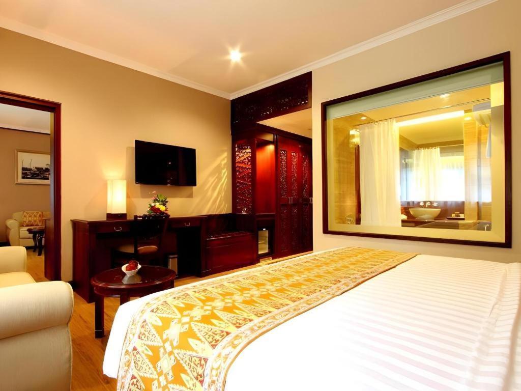 Kartika Chandra Hotel Jakarta Ngoại thất bức ảnh