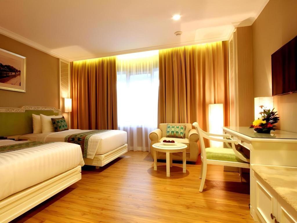 Kartika Chandra Hotel Jakarta Ngoại thất bức ảnh