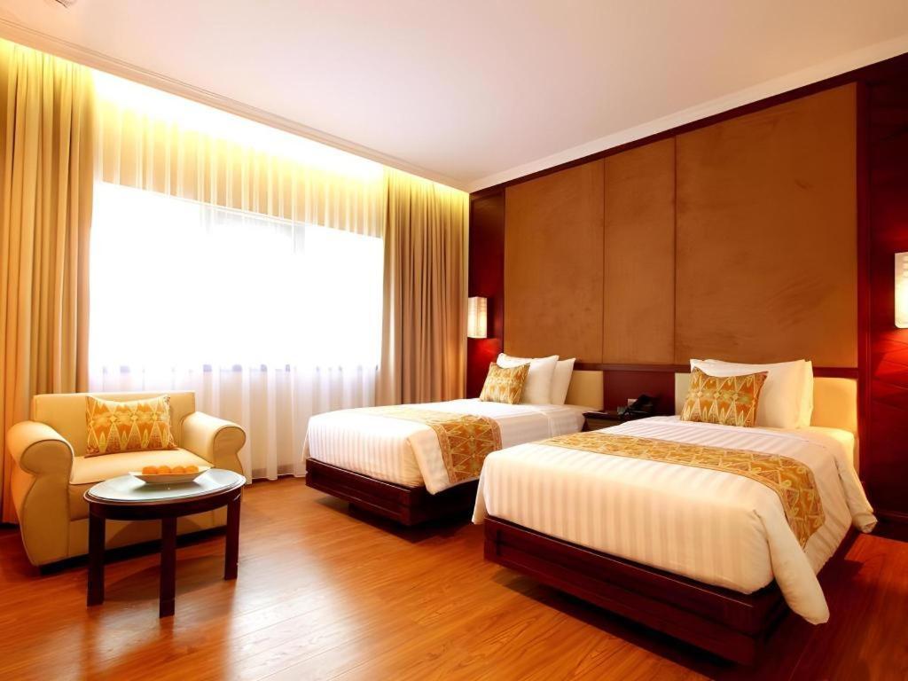 Kartika Chandra Hotel Jakarta Ngoại thất bức ảnh