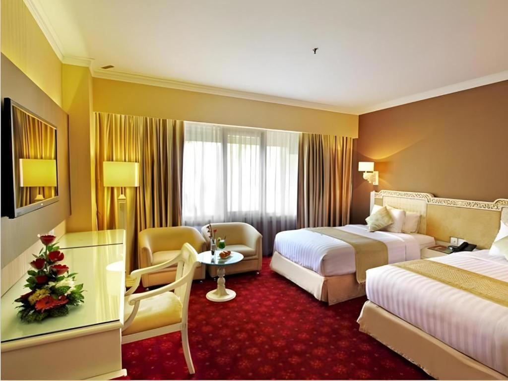 Kartika Chandra Hotel Jakarta Ngoại thất bức ảnh
