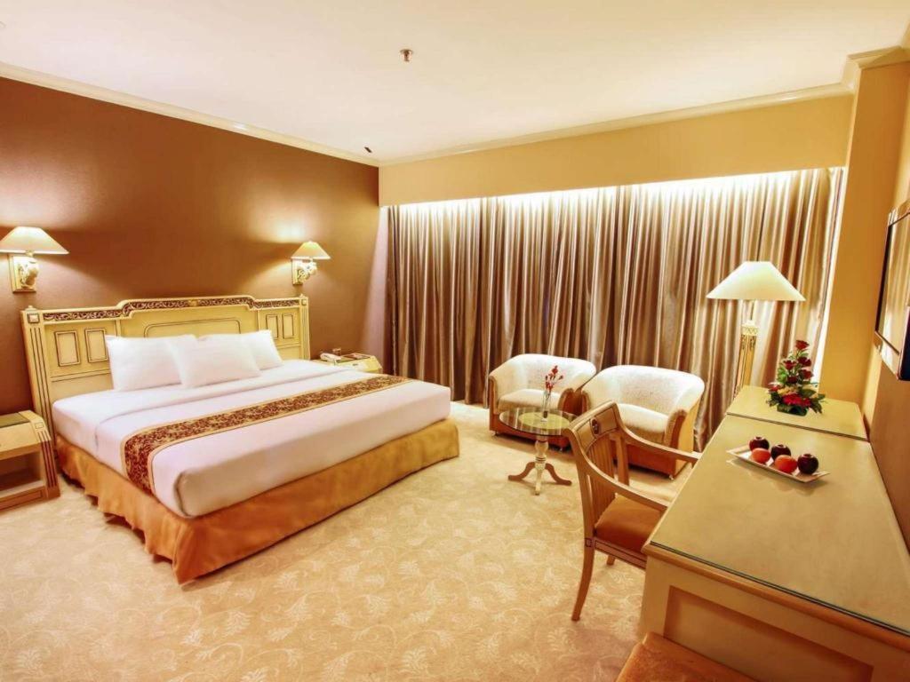 Kartika Chandra Hotel Jakarta Ngoại thất bức ảnh