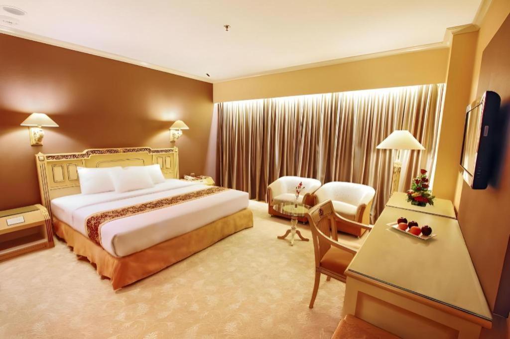 Kartika Chandra Hotel Jakarta Ngoại thất bức ảnh