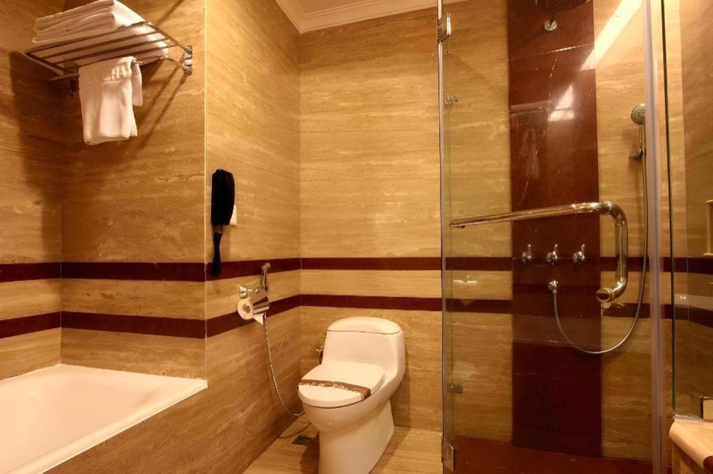 Kartika Chandra Hotel Jakarta Ngoại thất bức ảnh